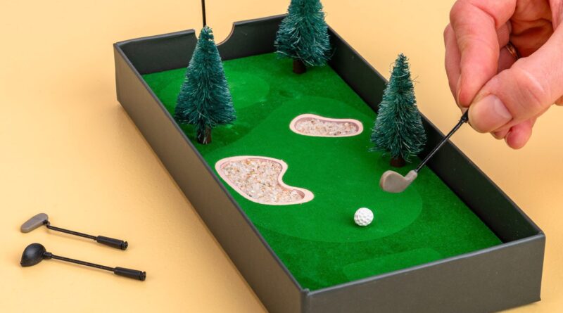 Lees alles over  Miniatuurgolfbaan en bestel deze goedkoop online