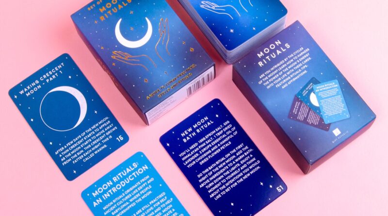 Lees alles over  Moon Rituals Kaarten en bestel deze goedkoop online