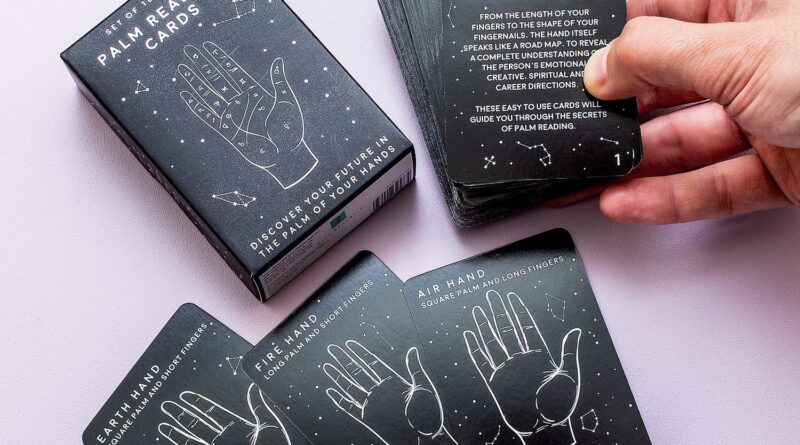 Lees alles over  Palm Reading Kaarten en bestel deze goedkoop online